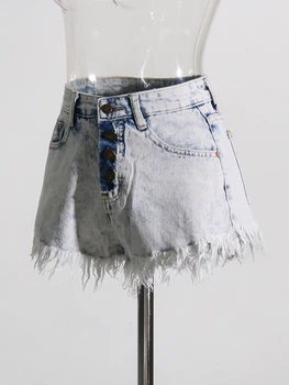 Женские джинсовые шорты TWOTWINSTYLE с КИСТОЧКАМИ в стиле пэчворк, с высокой талией, с карманами, для похудения, повседневные короткие брюки, женская мода 2023 - Изображение 2  